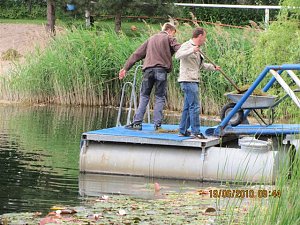 Arbeitseinsatz im Schwimmbad