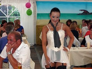 Mit Kunden gefeiert