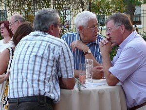 Mit Kunden gefeiert