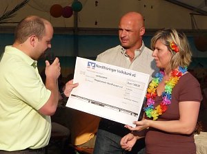Mit Kunden gefeiert