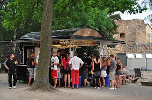 Public Viewing auf den Petersberg