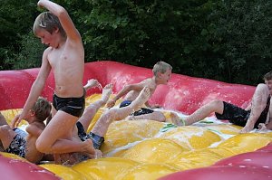Gel&auml;ndespiel und Wasserschlacht