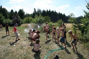 Gel&auml;ndespiel und Wasserschlacht
