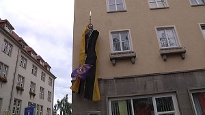 Enth&uuml;llung