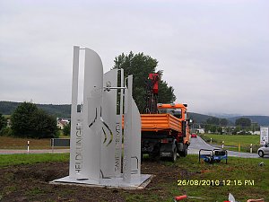 Pylone aufgesetzt