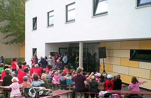 Kita &uuml;bergeben