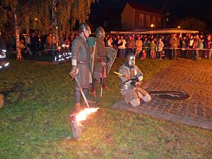 Feuerschau zum Bauernmarkt