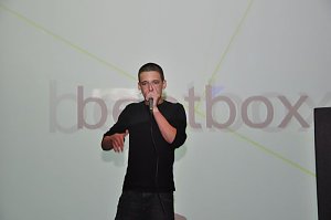 Coole Junge Party im Klubhaus