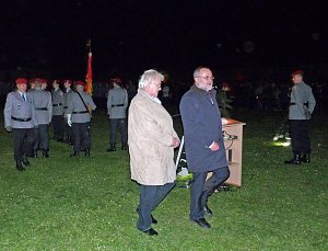 Gel&ouml;bnis im feierlichen Rahmen