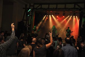 Rocken gegen Aids im Klubhaus