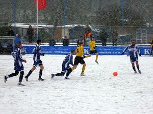 Unentschieden im Schnee