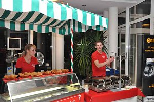 &Auml;rzte- und Apothekerball im Autohaus Peter