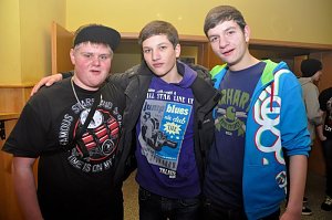 Coole Junge Party im Klubhaus