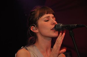 Chapeau Claque Live in der Destille