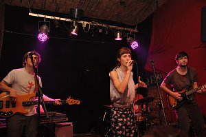 Chapeau Claque Live in der Destille