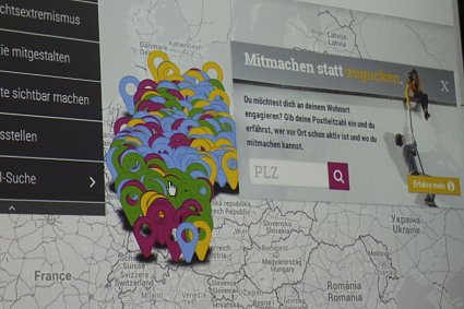 Bild: Der Verein "Gegen Vergessen - f&uuml;r Demokratie" stellte in der Nordh&auml;user Flohburg seine neue Website vor