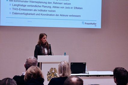 Bild: Dr. Christina Sager-Klau&szlig; sprach &uuml;ber die Herausforderungen die auf die Stadtplanung zukommen