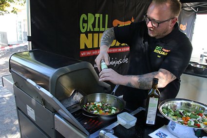 Bild: Philipe Schulz tourt mit den "Grill Ninjas" durch ganz Deutschland