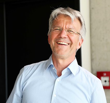 Bild: Theaterintendant Daniel Klajner