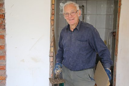 Bild: Wie immer flei&szlig;ig bei der Arbeit: Arthur Stark 