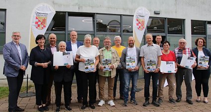 Bild: Der Kitt der Gesellschaft besteht aus engagierten Menschen, elf von ihnen wurden heute mit der Ehrenamtscard ausgezeichnet