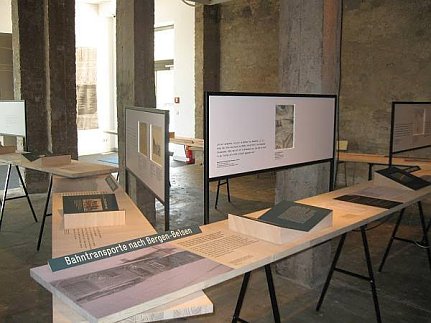 Bild: Blick in die Ausstellung