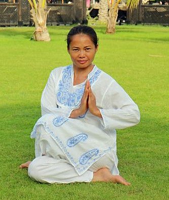 Bild: Neue Yoga-Dozentin an der  Volkshochschule