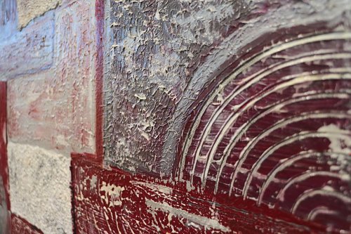 Martina Binners Bilder zeigen nicht nur abstrakte Kunst sondern auch den Werdegang der Autodidaktin (Foto: Angelo Glashagel)