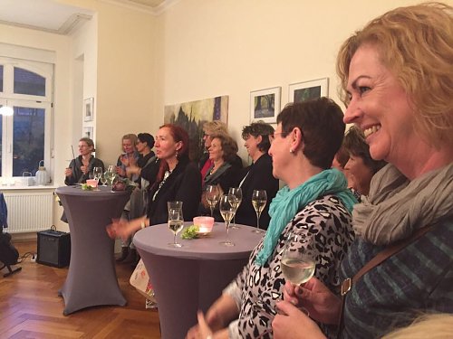 "Auf stille Weise" - Ausstellung in der Praxis Winkelmann er&ouml;ffnet (Foto: Daniela Winkelmann)