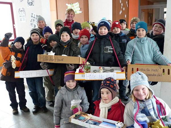 Weihnachtsmann brachte Geschenke (Foto: nnz)