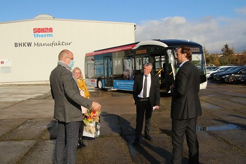 Landrat Matthias Jendricke, Stadtwerke-Gesch&auml;ftsf&uuml;hrer Olaf Salomon und Sokratherm-Gesch&auml;ftsf&uuml;hrer Johannes Meinhold (Foto: agl)
