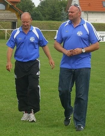 Bild: Trainer und Pr&auml;sident