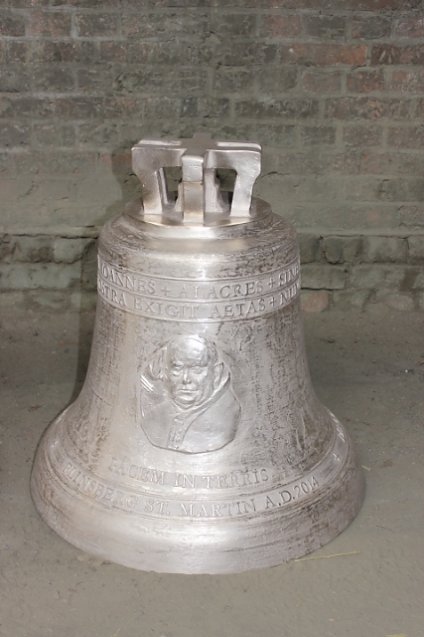 Bild: Neue Papstglocke
