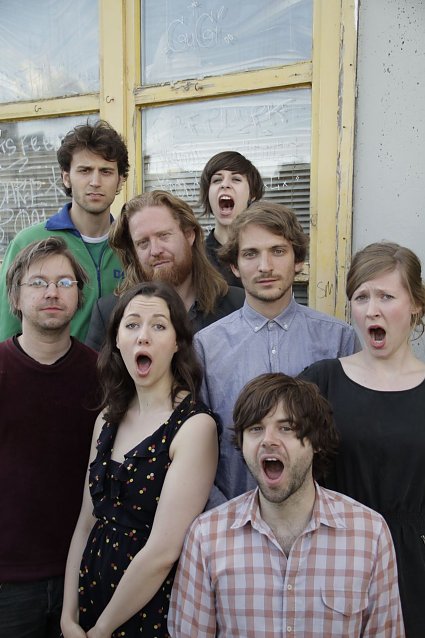 Bild: H&uuml;tte und Chor bringen Jazzmusik und Gesang in Einklang