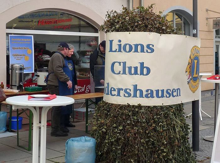 Adventsmarkt gestartet (Foto: Karl-Heinz Herrmann)