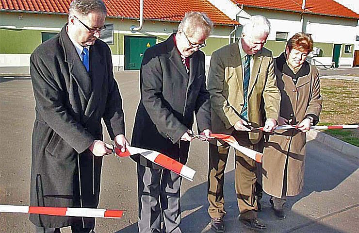 Kläranlage eingeweiht (Foto: Karl-Heinz Herrmann) Kläranlage eingeweiht (Foto: Karl-Heinz Herrmann)