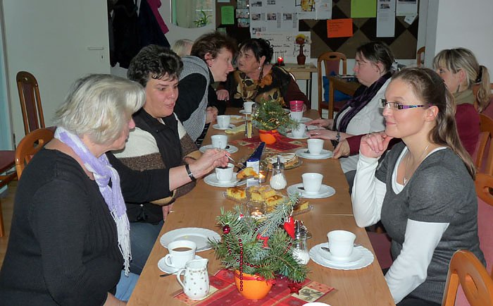 Unterst&uuml;tzung vor dem Fest (Foto: Karl-Heinz Herrmann)
