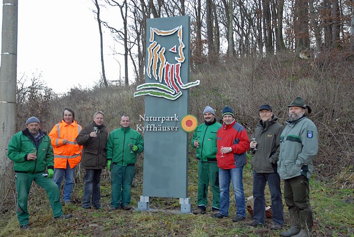 Neue Schilder f&uuml;r Naturpark (Foto: Lutz Koch GeoPark)