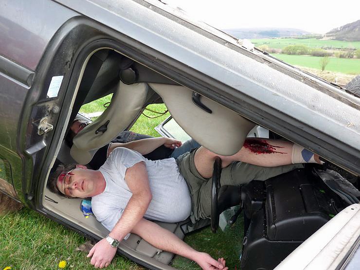 Mit Blaulicht durch Berka (Foto: Karl-Heinz Herrmann)