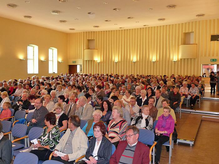 Erfolgreiches Mieterkonzert (Foto: Karl-Heinz Herrmann) Erfolgreiches Mieterkonzert (Foto: Karl-Heinz Herrmann)