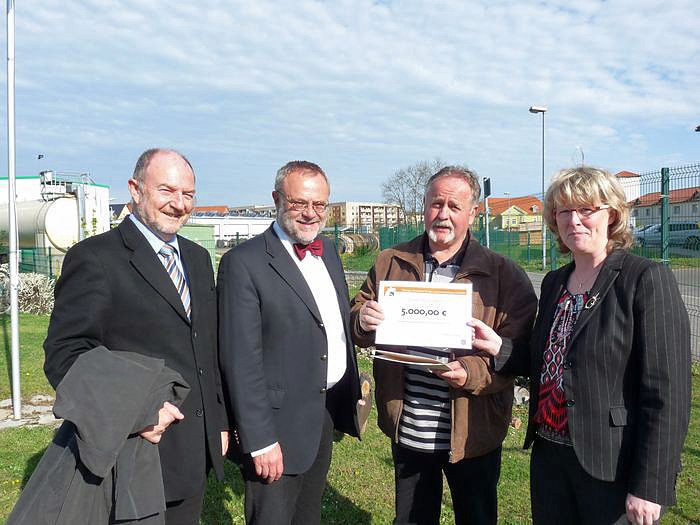 Geld f&uuml;r Mehrzweckgeb&auml;ude (Foto: Karl-Heinz Herrmann)