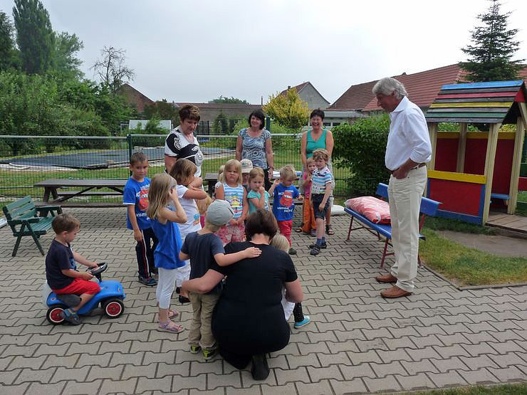 Sonnensegel f&uuml;r Bebraspatzen (Foto: Karl-Heinz Herrmann)