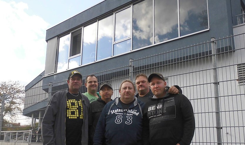 Wacker-Fans vor dem Stadion (Foto: nnz) Wacker-Fans vor dem Stadion (Foto: nnz)