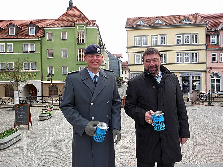 Mit Sammlung begonnen (Foto: Karl-Heinz Herrmann)