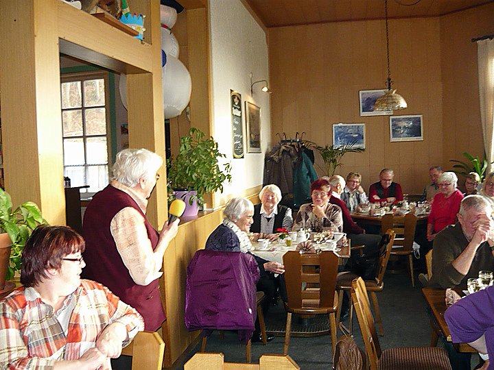 Gemütliche Runde zum Jahresabschluss (Foto: Dietmar Buchardt) Gemütliche Runde zum Jahresabschluss (Foto: Dietmar Buchardt)