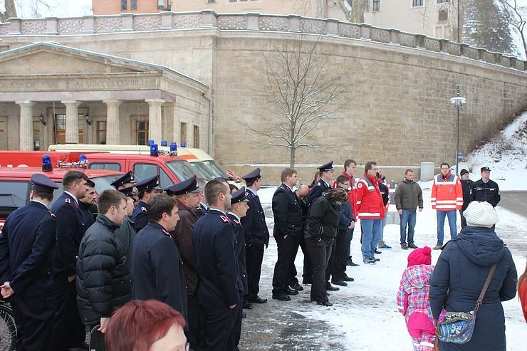 Neuer Einsatzleitwagen &uuml;bergeben (Foto: Karl-Heinz Herrmann)