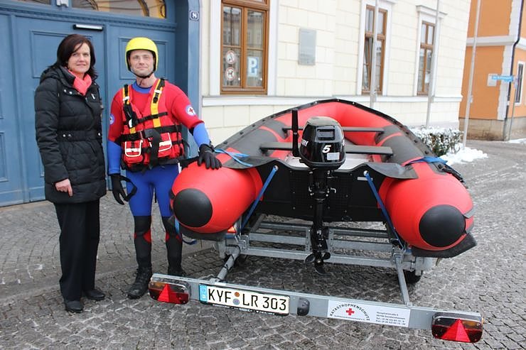 Neoprenanz&uuml;ge f&uuml;r den Einsatz (Foto: Karl-Heinz Herrmann)