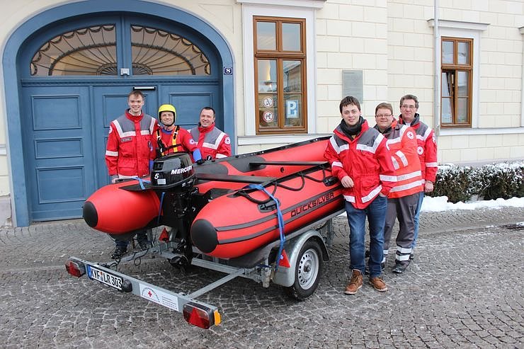 Neoprenanz&uuml;ge f&uuml;r den Einsatz (Foto: Karl-Heinz Herrmann)