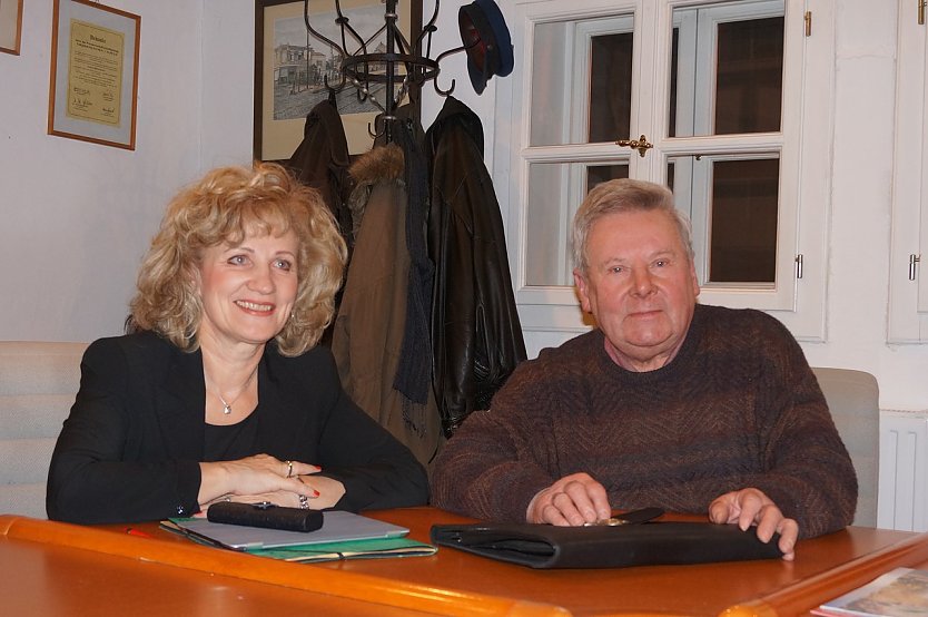 Mit den B&uuml;rgern reden (Foto: S. Witzel)
