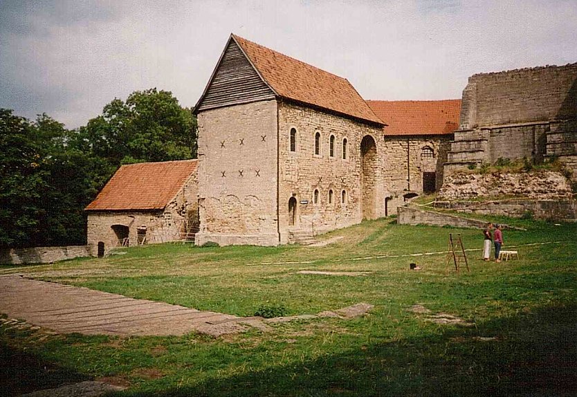Burg Lohra (Foto: Archiv Rasemann) Burg Lohra (Foto: Archiv Rasemann)